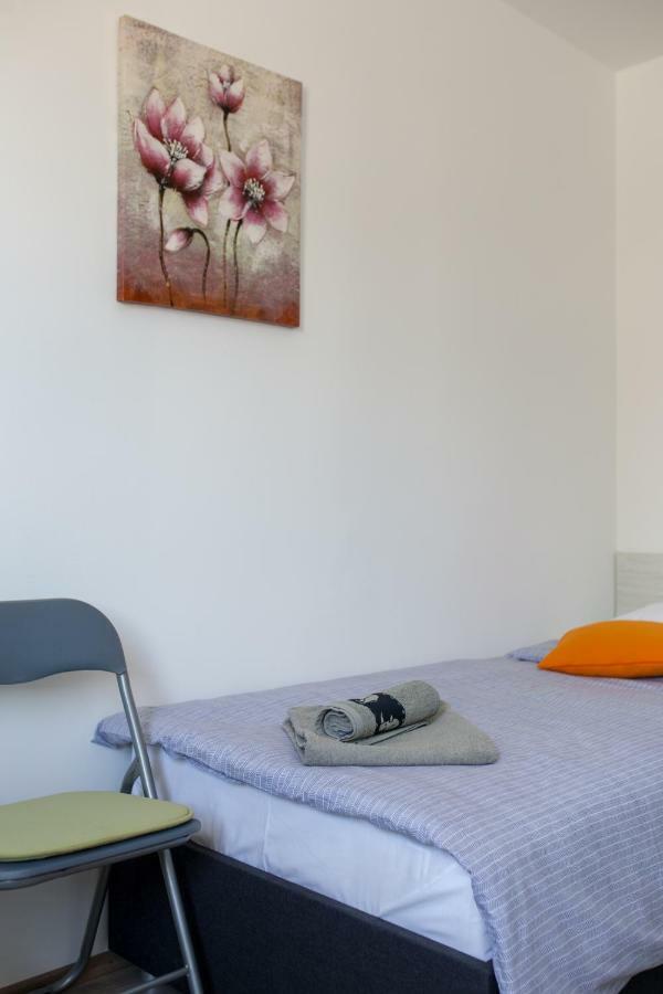 La Casa Hostel Ni Екстериор снимка